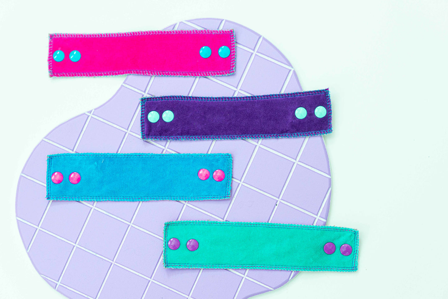 Cloth pad drying strap